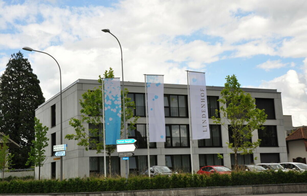 Lindenhof neu